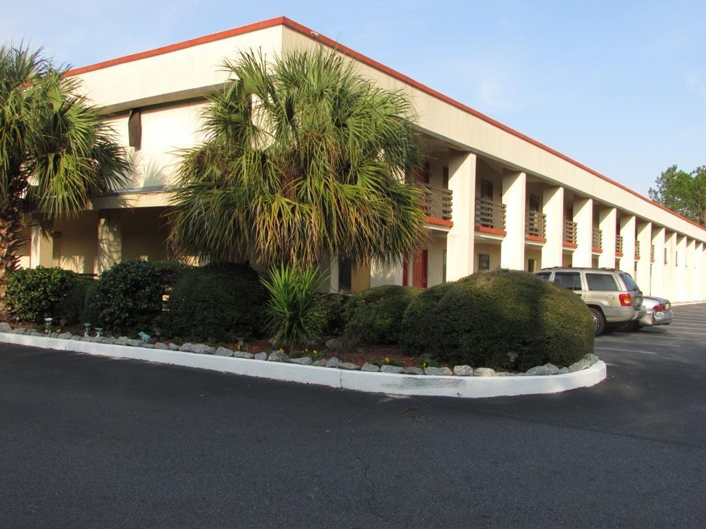New Valdosta Inn And Suites Exterior foto